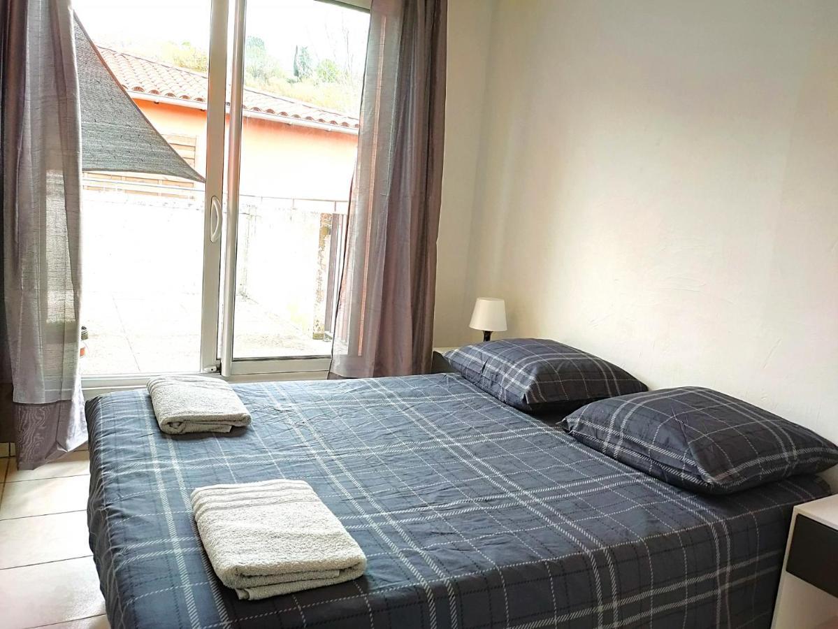 Appartement Le Cosy Eurocentre ► Terrasse ► Parking ► Wifi ► 24/24 à Castelnau-dʼEstrétefonds Extérieur photo