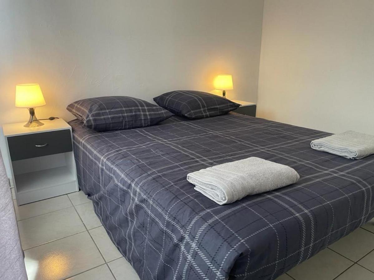 Appartement Le Cosy Eurocentre ► Terrasse ► Parking ► Wifi ► 24/24 à Castelnau-dʼEstrétefonds Extérieur photo
